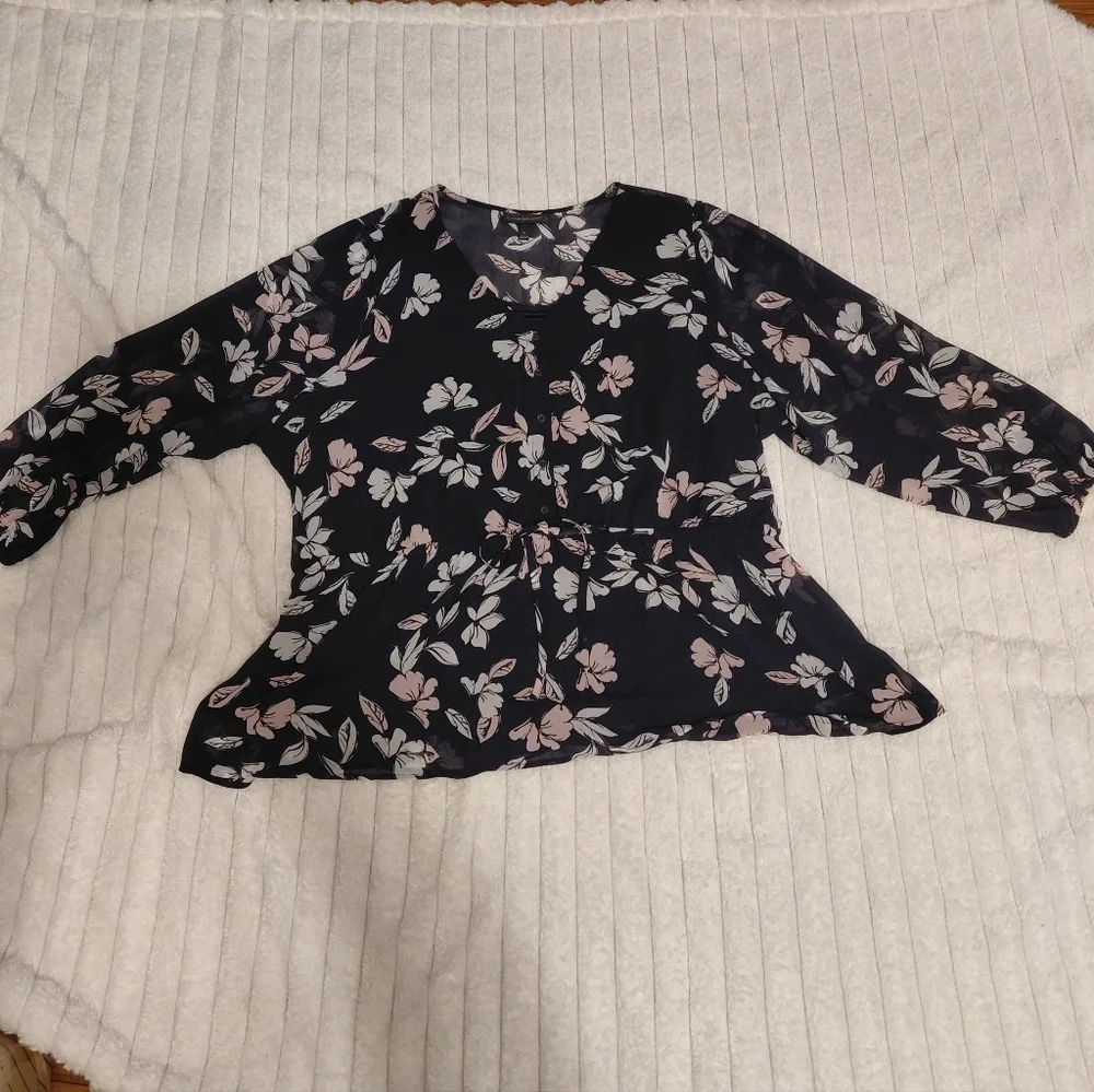 Navy Blue Floral Plus Size Blouse 3/4 Sleeve Lined Lane Bryant